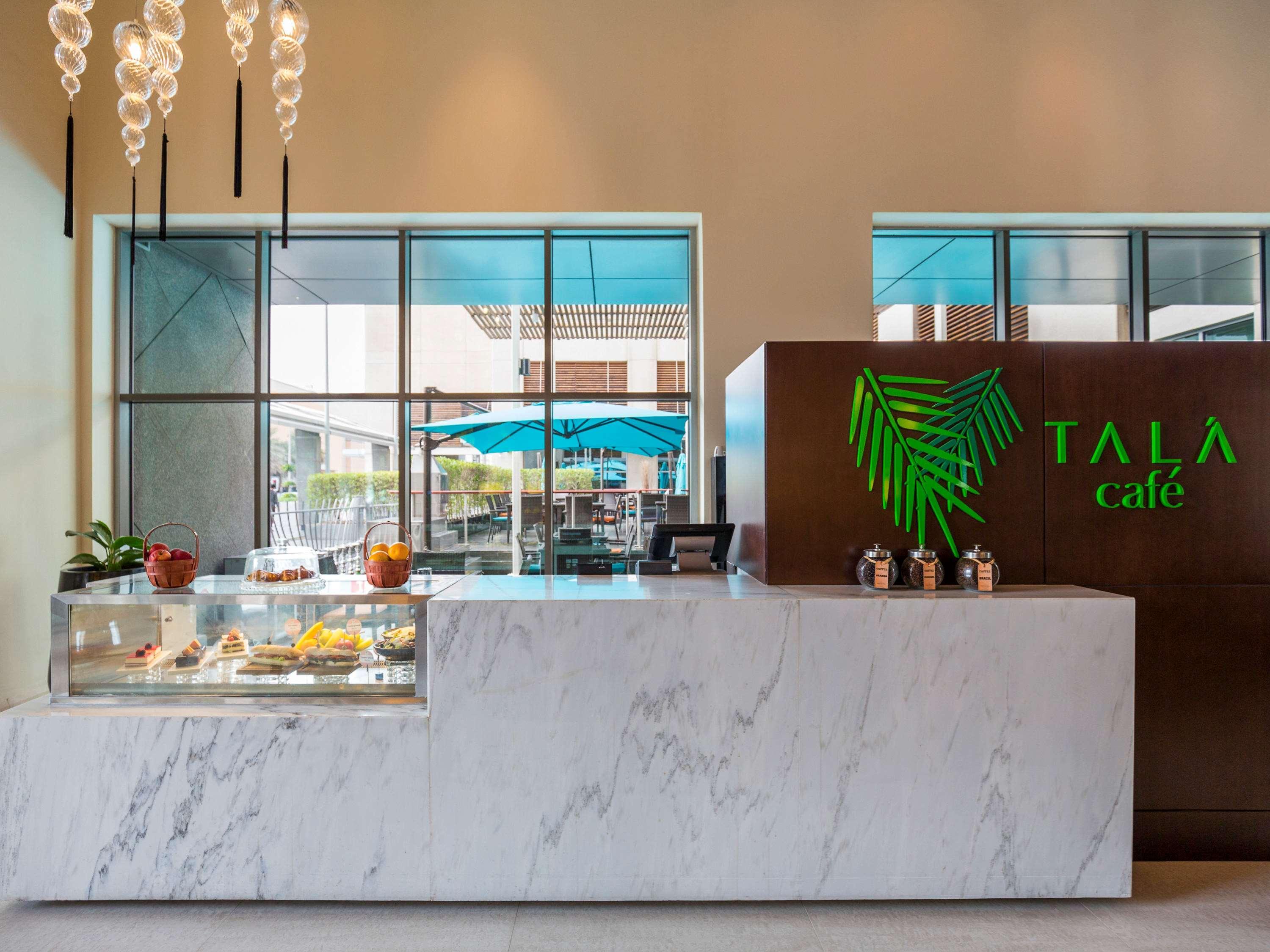 Novotel Deira Creekside Дубай Екстер'єр фото